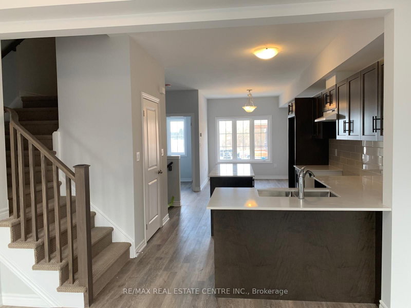 35 - 124 Compass Trail