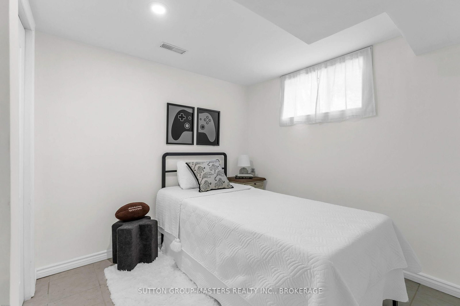 11 Chesterfield Drive • Loyalist, ON photo 32