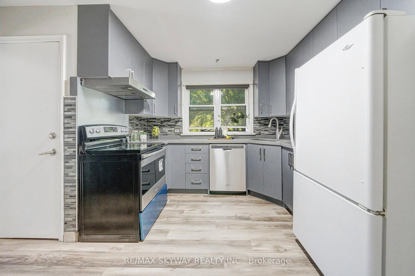 6604 Locus Avenue • Niagara Falls, ON photo 16