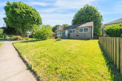 6604 Locus Avenue • Niagara Falls, ON photo 3