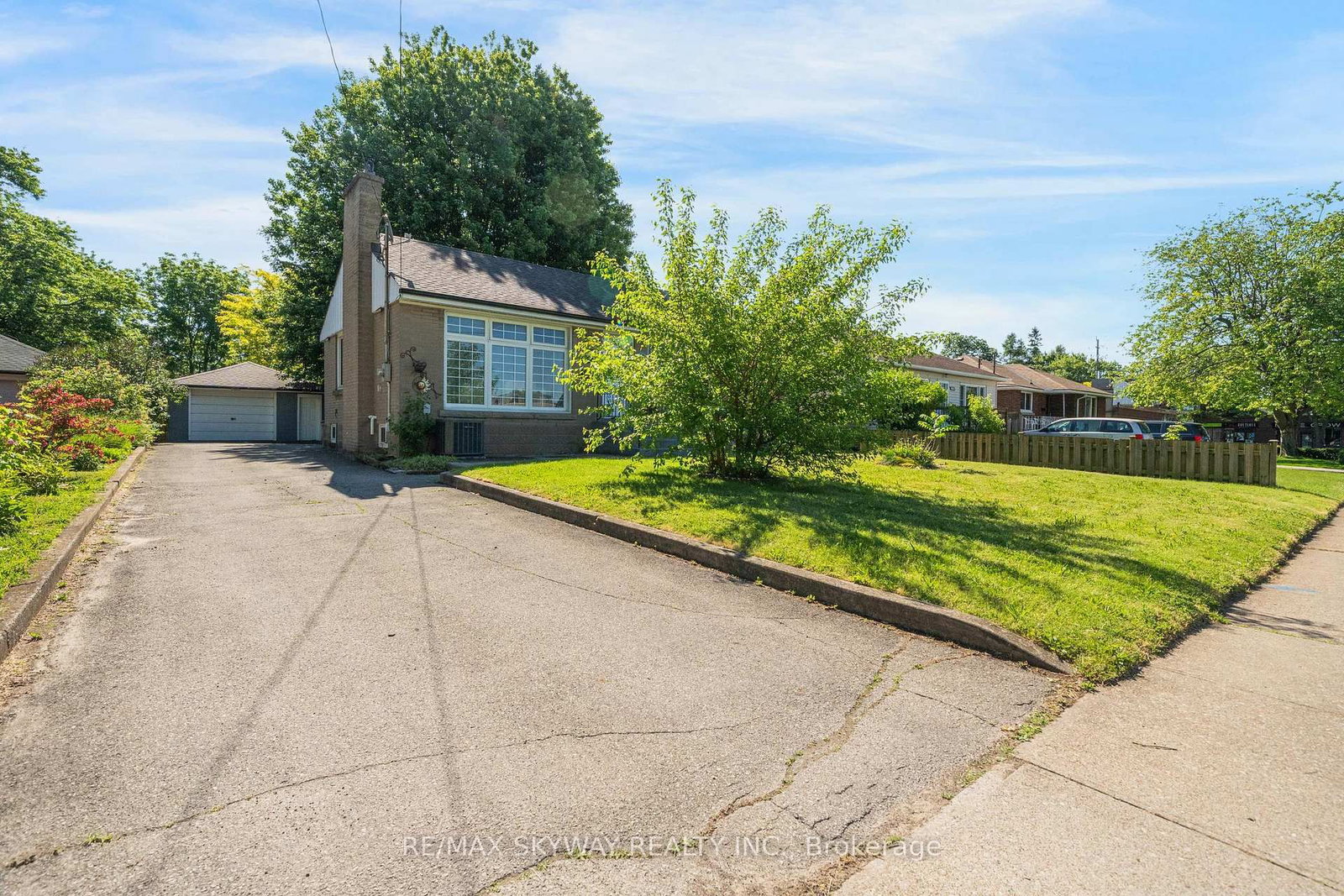 6604 Locus Avenue • Niagara Falls, ON photo 8