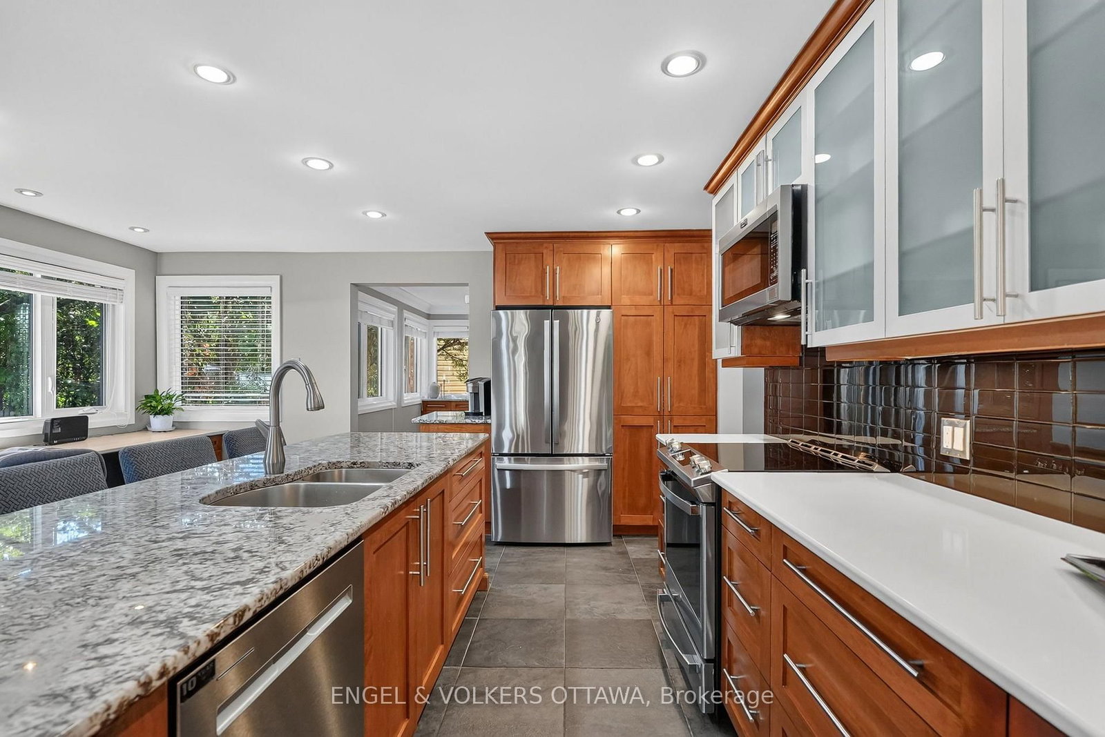 22 Lynhurst Avenue • Ottawa, ON photo 11
