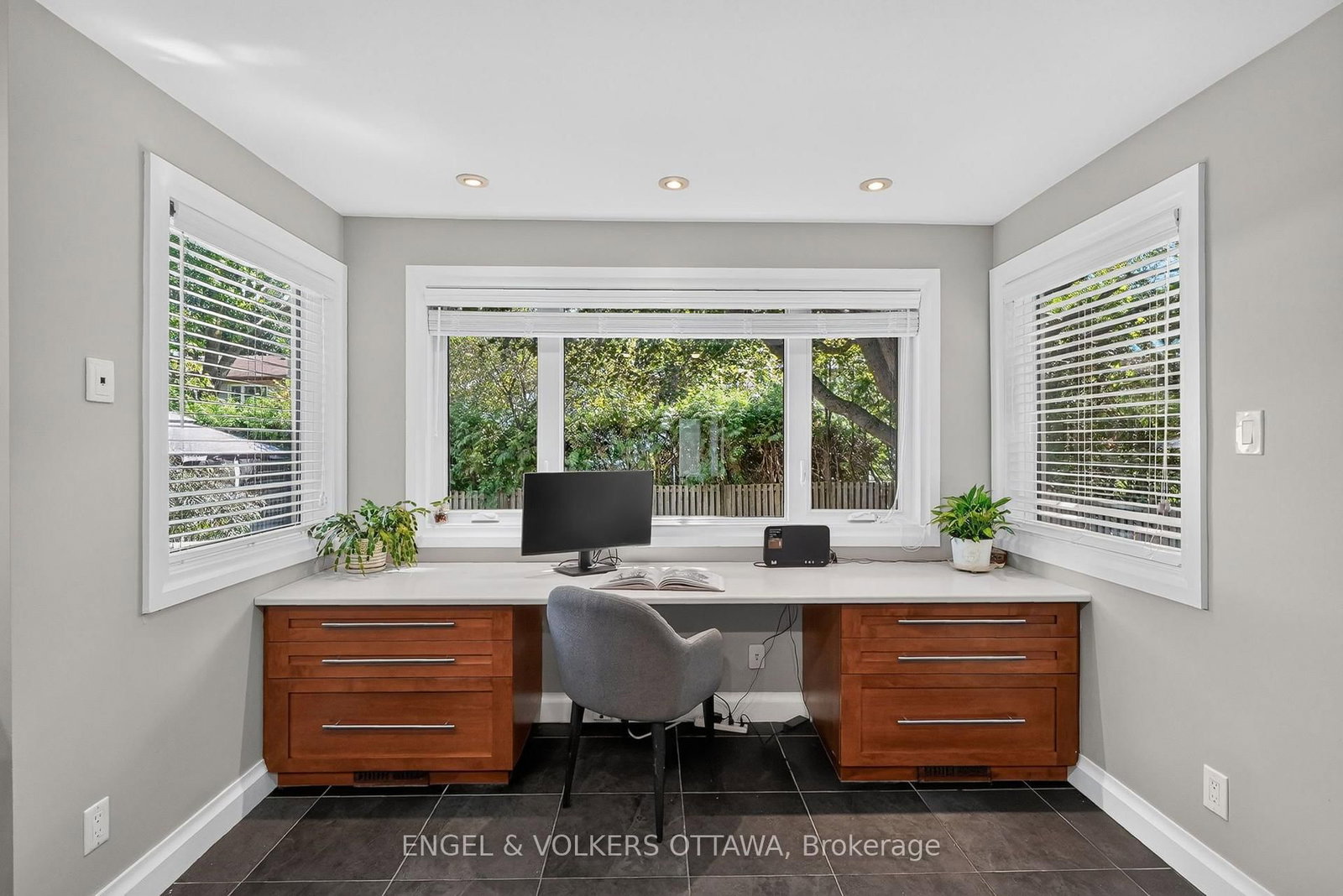 22 Lynhurst Avenue • Ottawa, ON photo 13