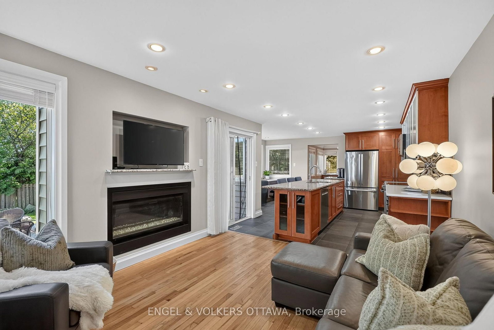 22 Lynhurst Avenue • Ottawa, ON photo 15