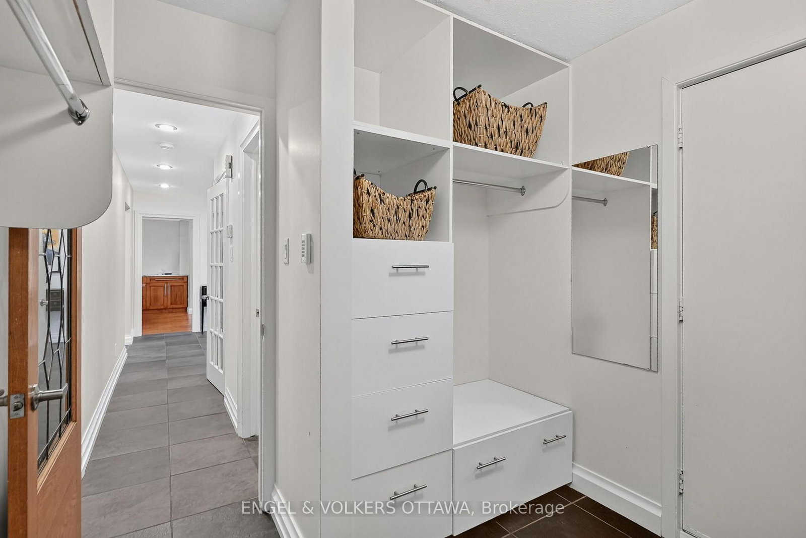 22 Lynhurst Avenue • Ottawa, ON photo 18