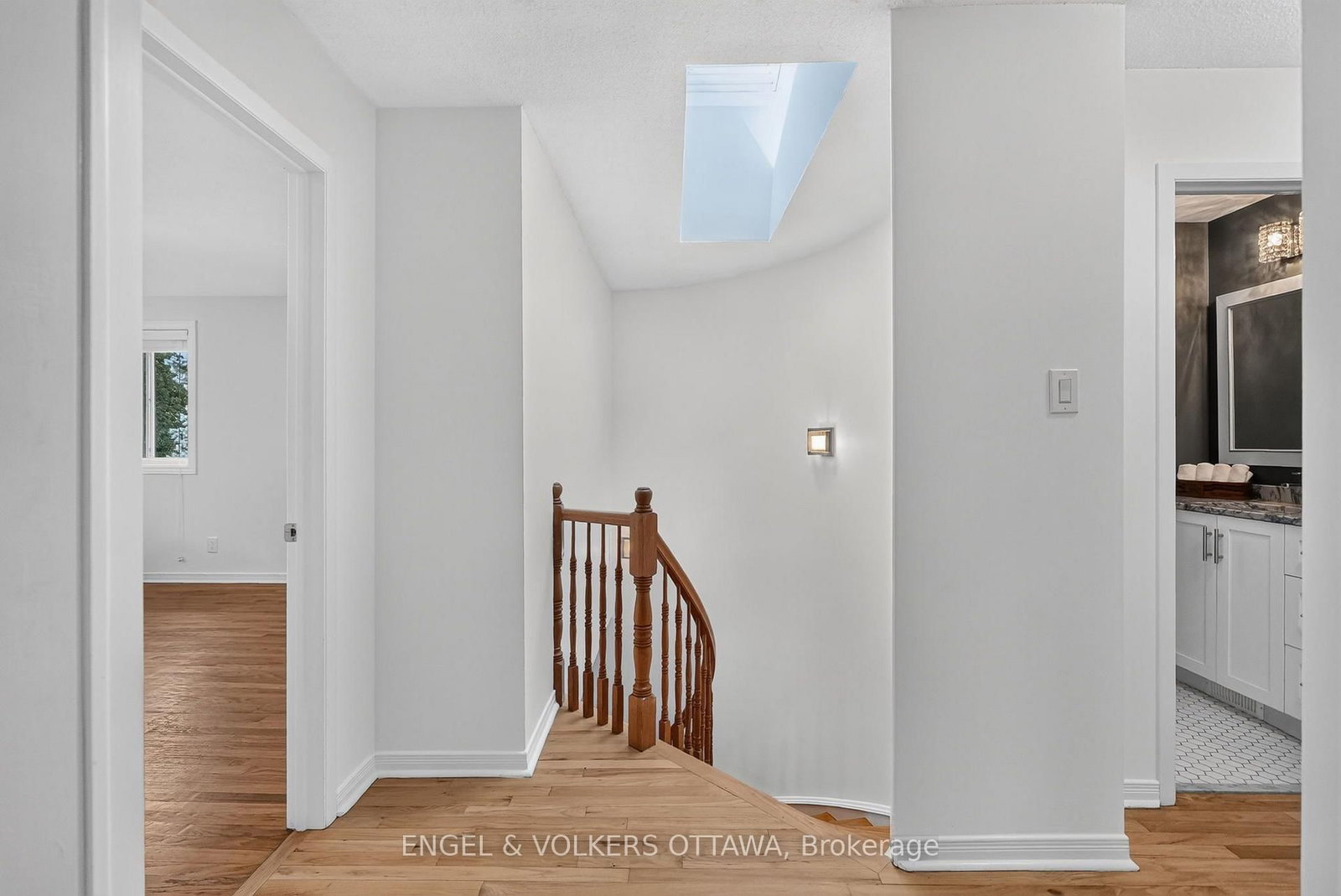 22 Lynhurst Avenue • Ottawa, ON photo 19