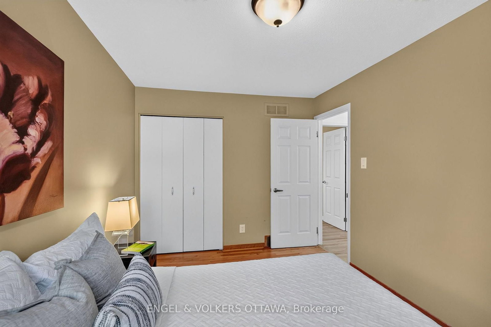 22 Lynhurst Avenue • Ottawa, ON photo 29
