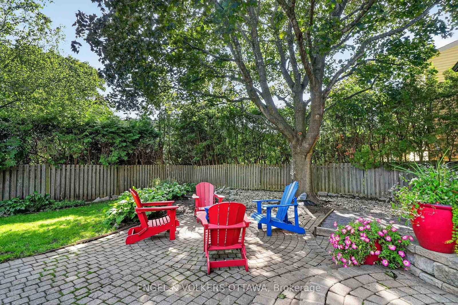 22 Lynhurst Avenue • Ottawa, ON photo 43