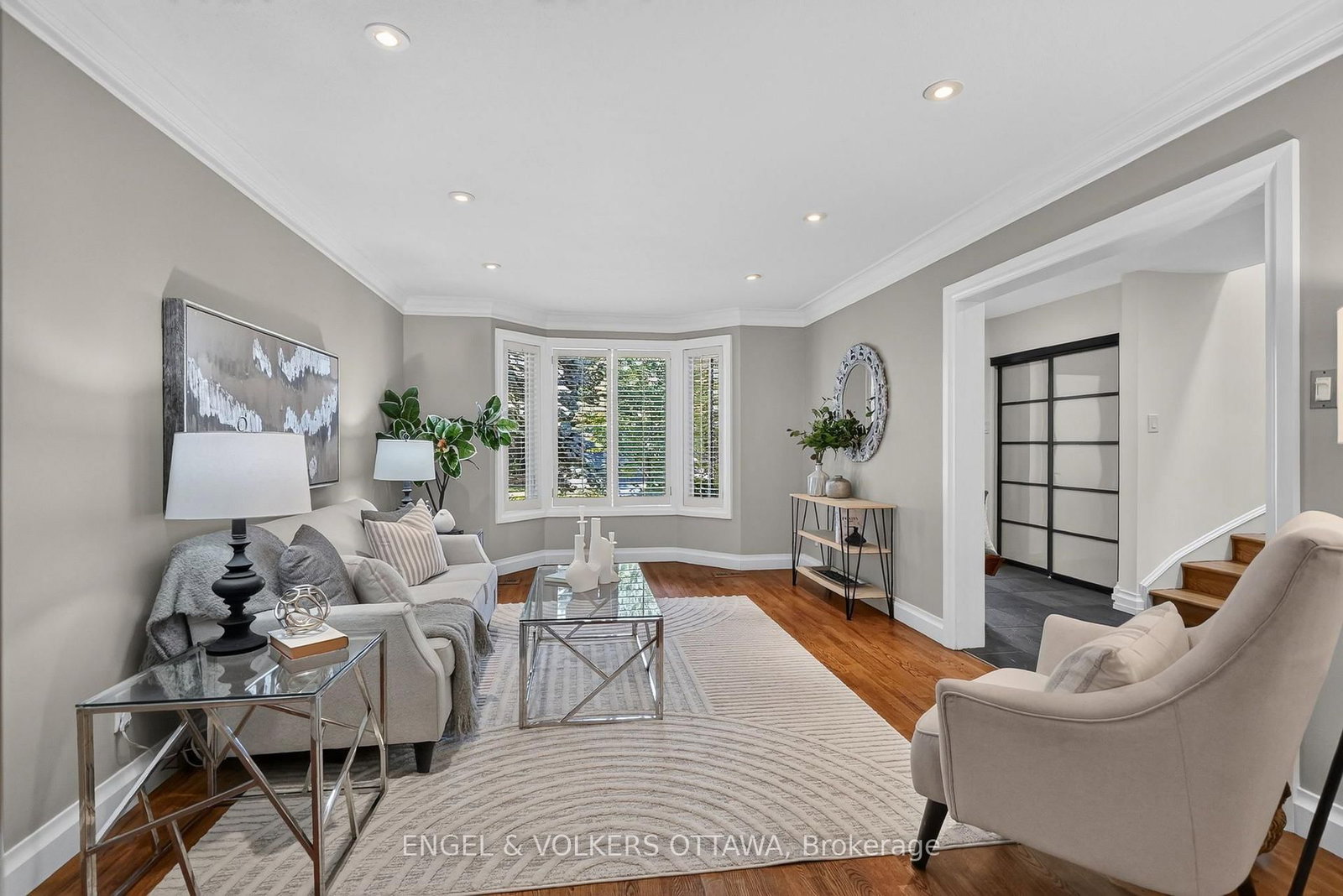 22 Lynhurst Avenue • Ottawa, ON photo 5
