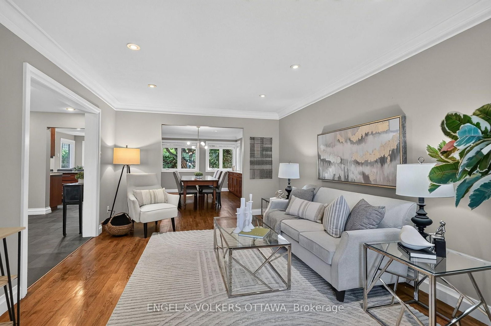 22 Lynhurst Avenue • Ottawa, ON photo 6