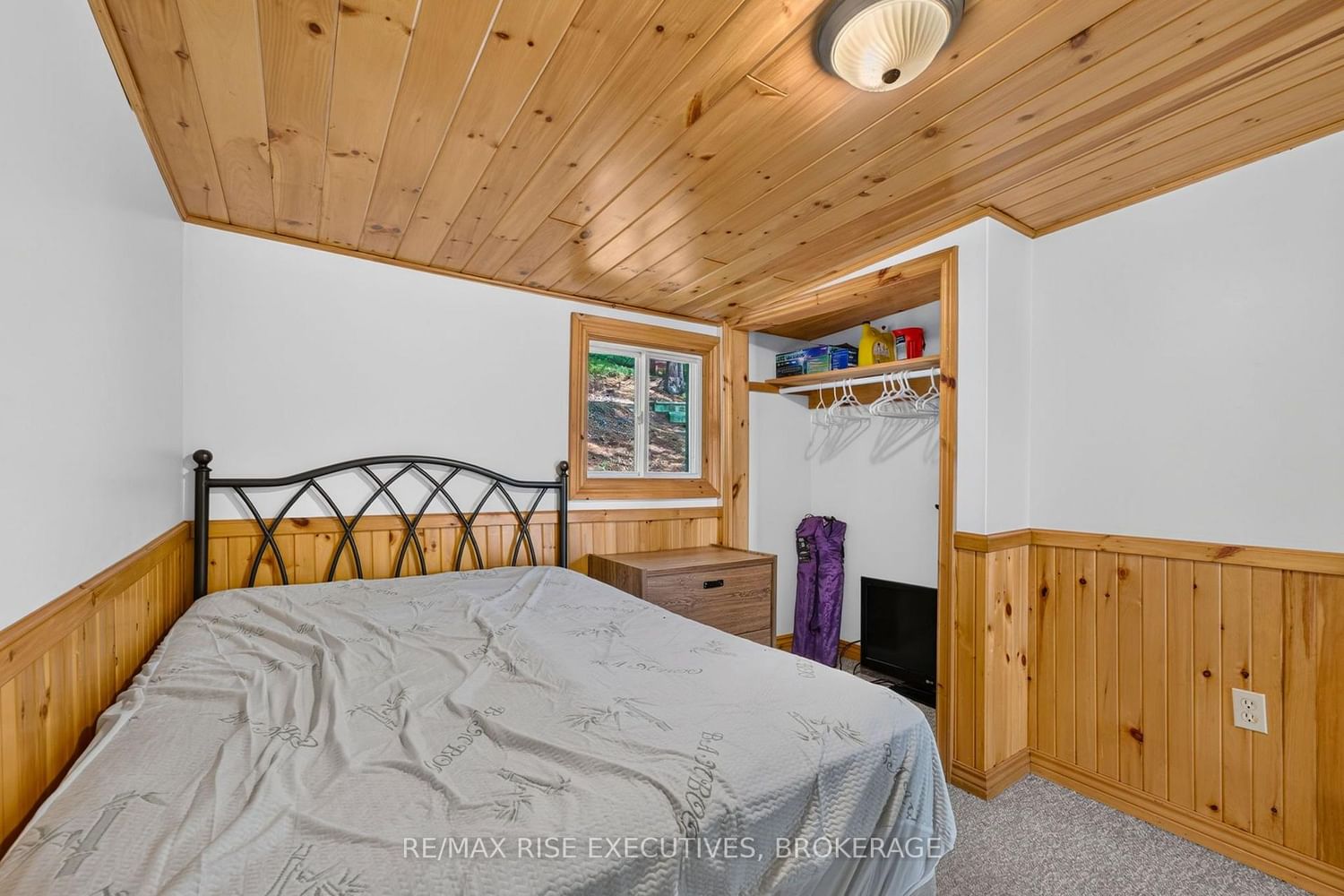 90 East Shore Lane • Tichborne, ON photo 11