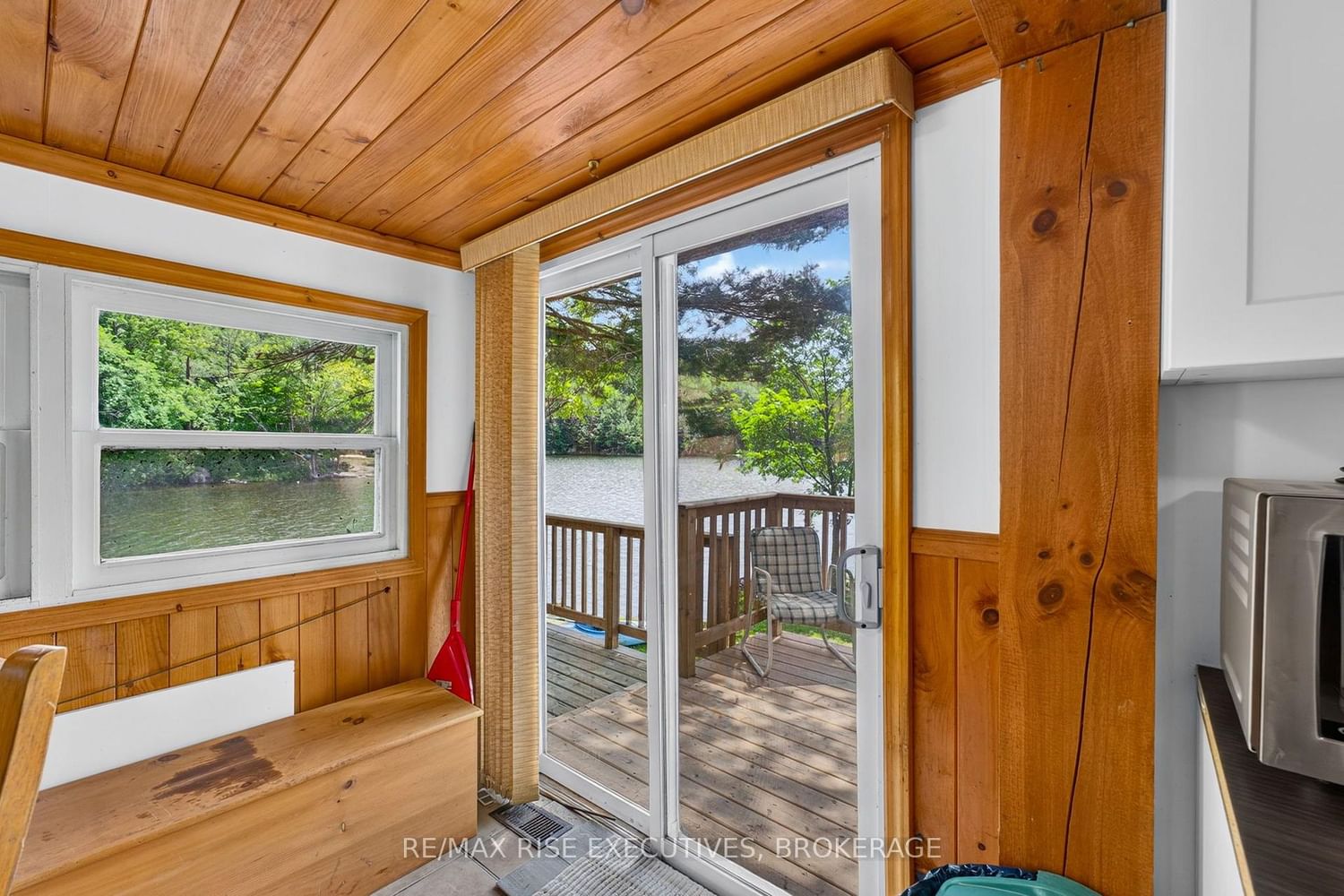 90 East Shore Lane • Tichborne, ON photo 9
