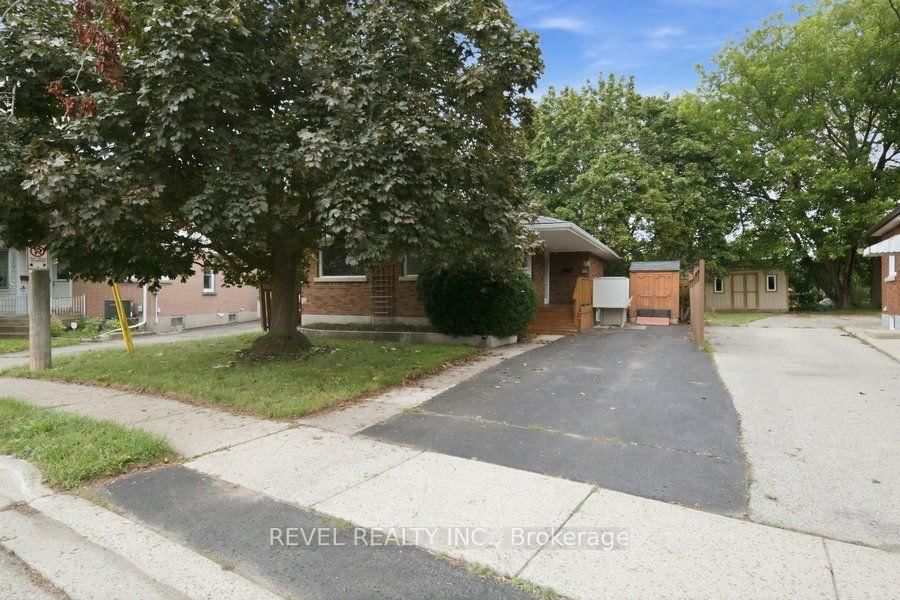 115 Tenth Avenue • Brantford, ON photo 1