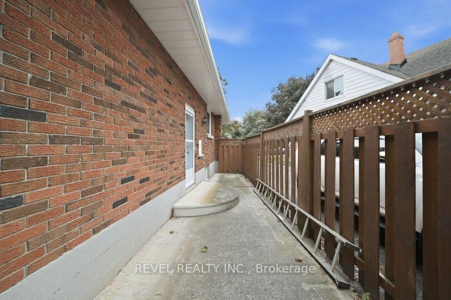 115 Tenth Avenue • Brantford, ON photo 23