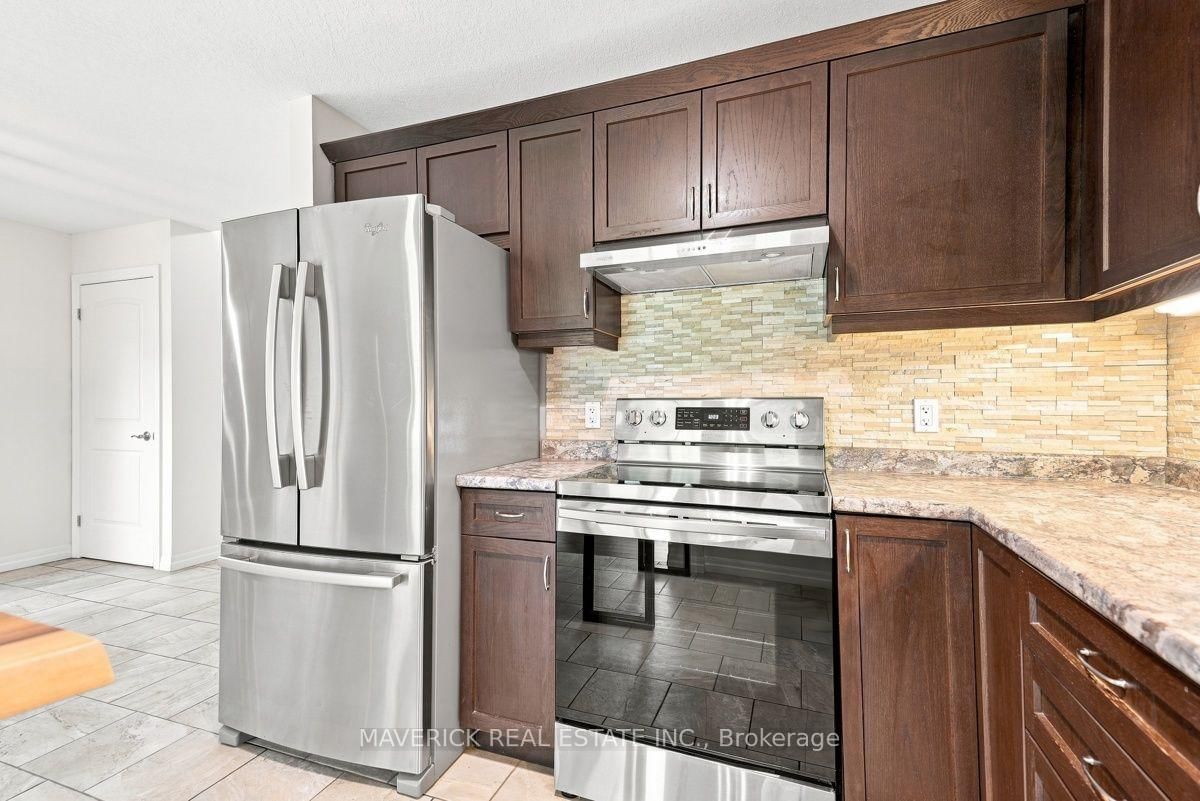 3 Leesboro Trail • Thames Centre, ON photo 11