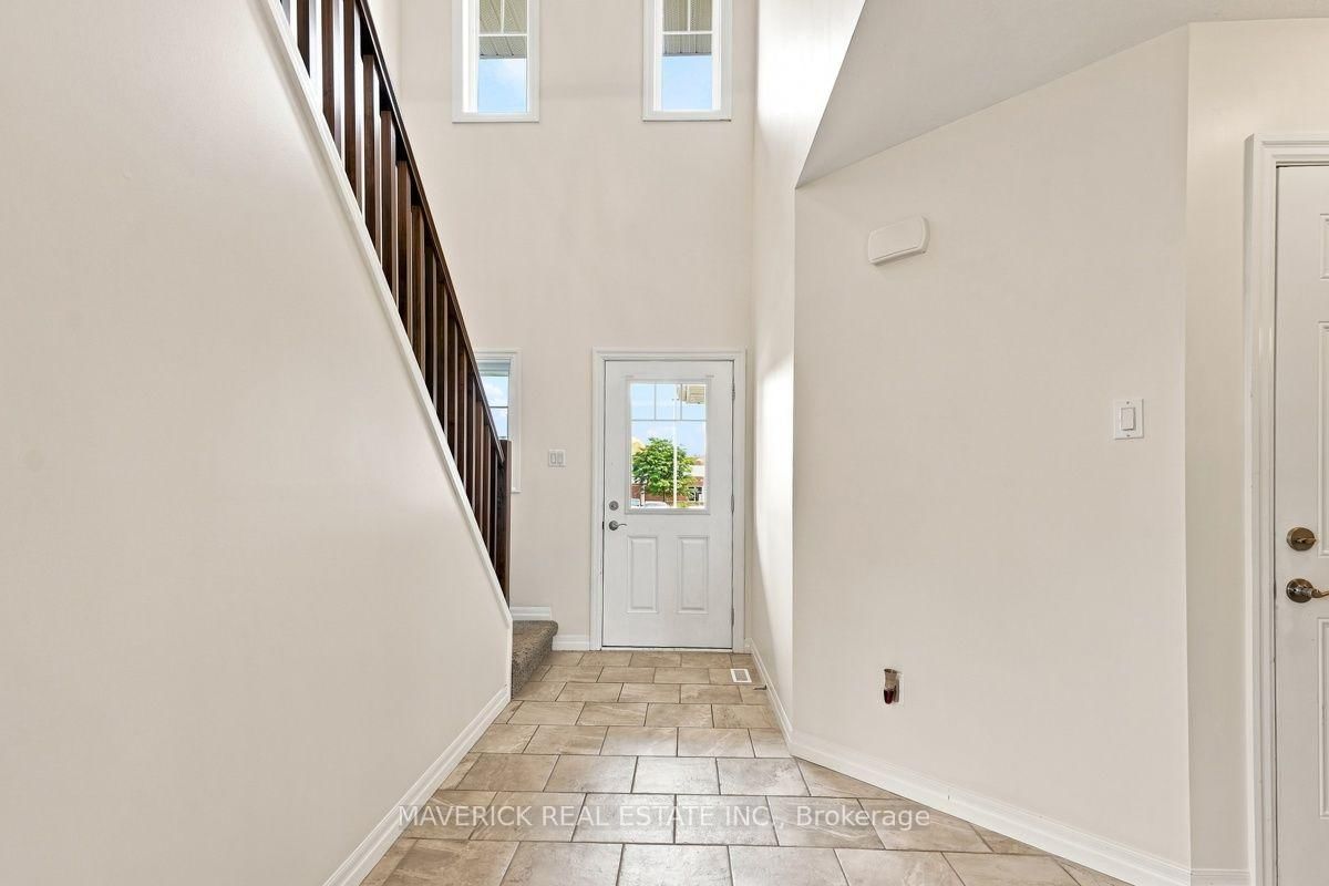 3 Leesboro Trail • Thames Centre, ON photo 5