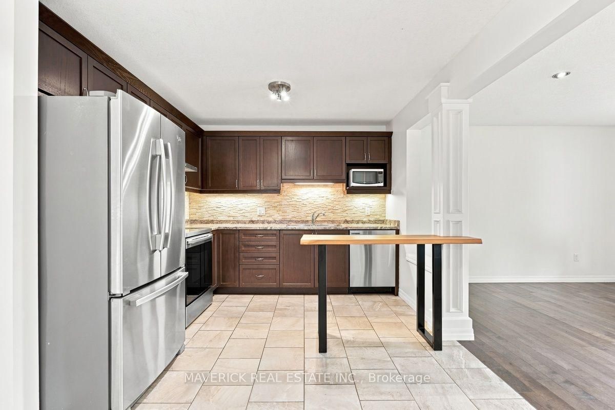 3 Leesboro Trail • Thames Centre, ON photo 8