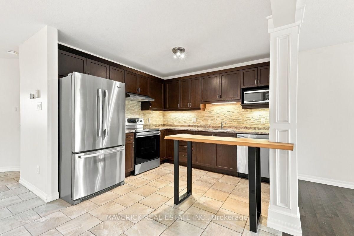 3 Leesboro Trail • Thames Centre, ON photo 9