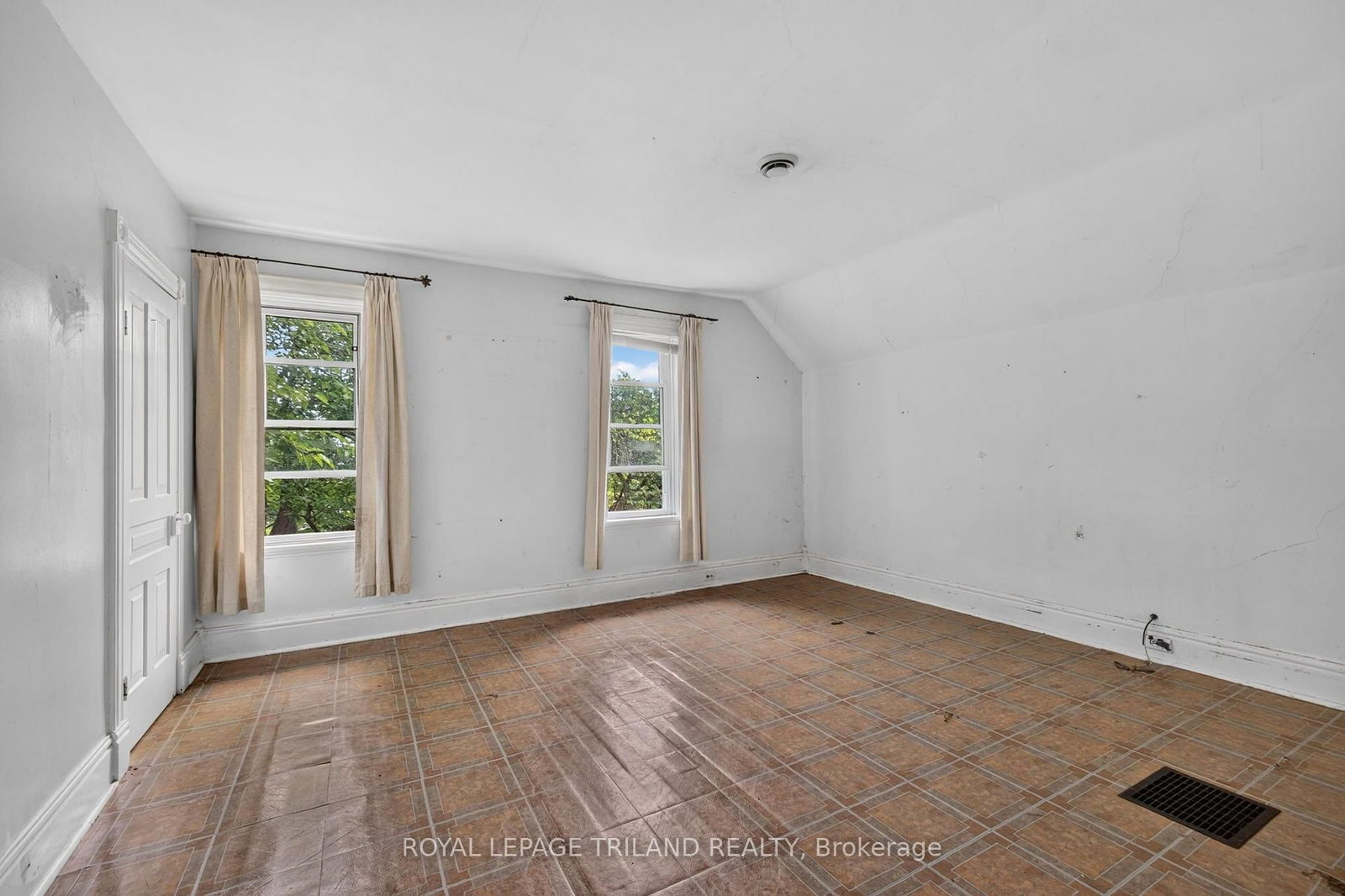 3289 River Street • Brooke-Alvinston, ON photo 17