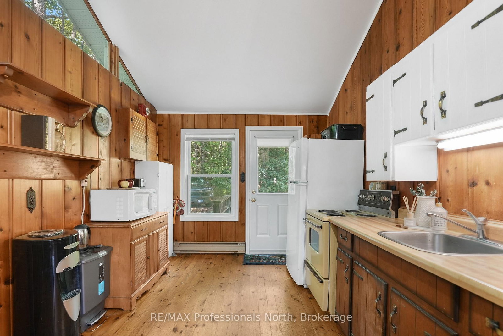 1010 Koch Trail • Highlands East, ON photo 13