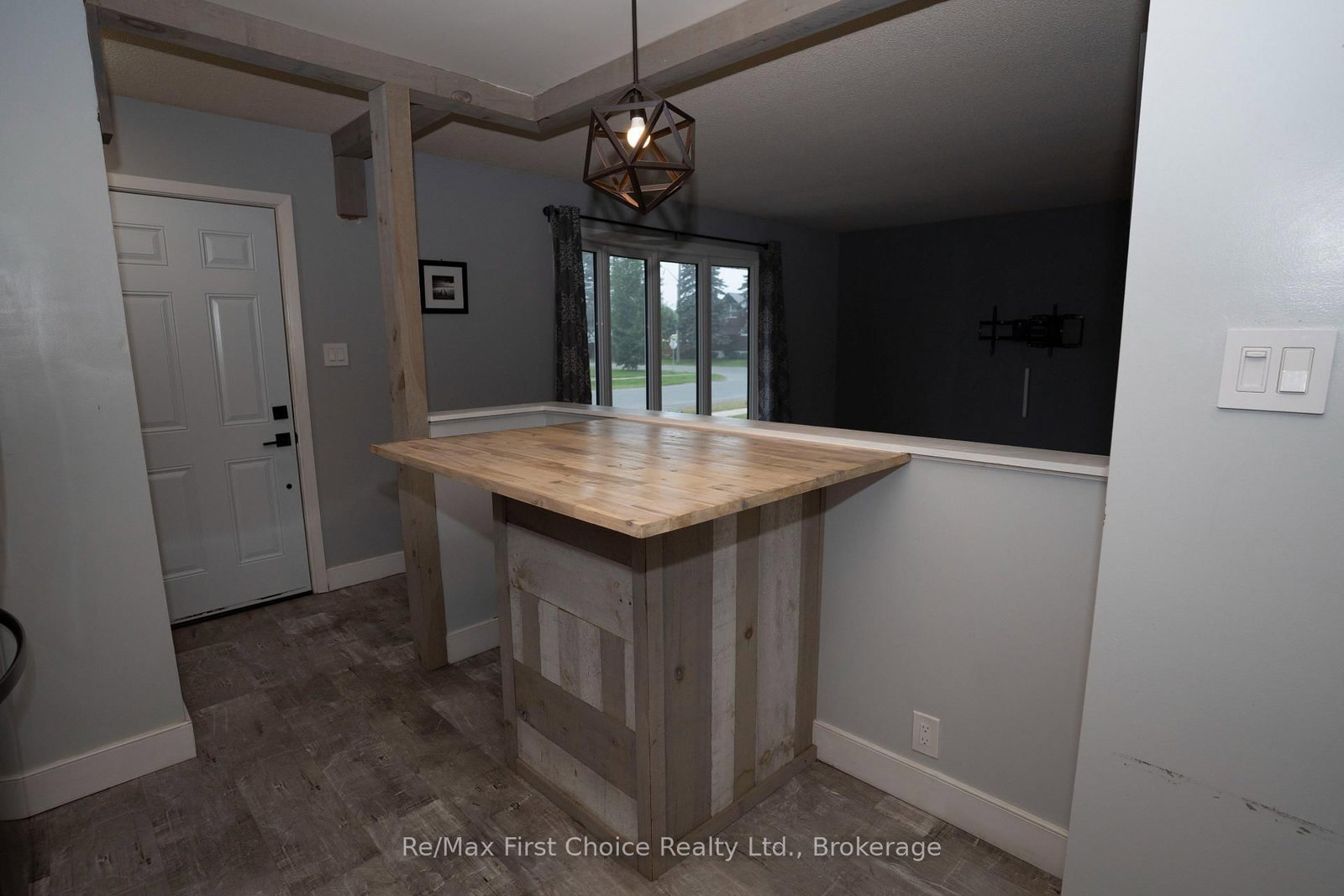 271 Christina Street W • Thunder Bay, ON photo 4