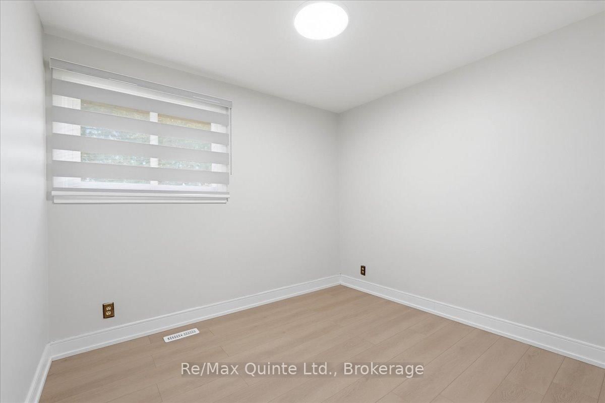15 Robertson Lane • Belleville, ON photo 19