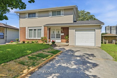 15 Robertson Lane • Belleville, ON photo 2