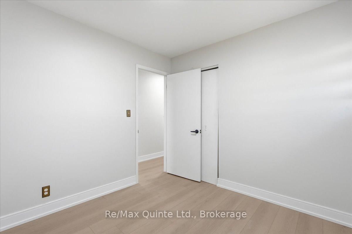 15 Robertson Lane • Belleville, ON photo 24