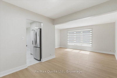 15 Robertson Lane • Belleville, ON photo 9