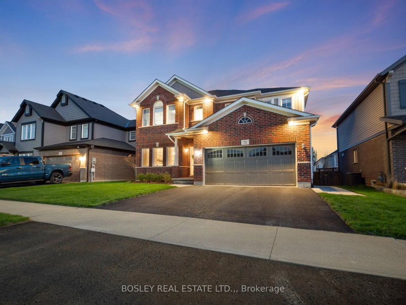 75 Bergenstein Crescent