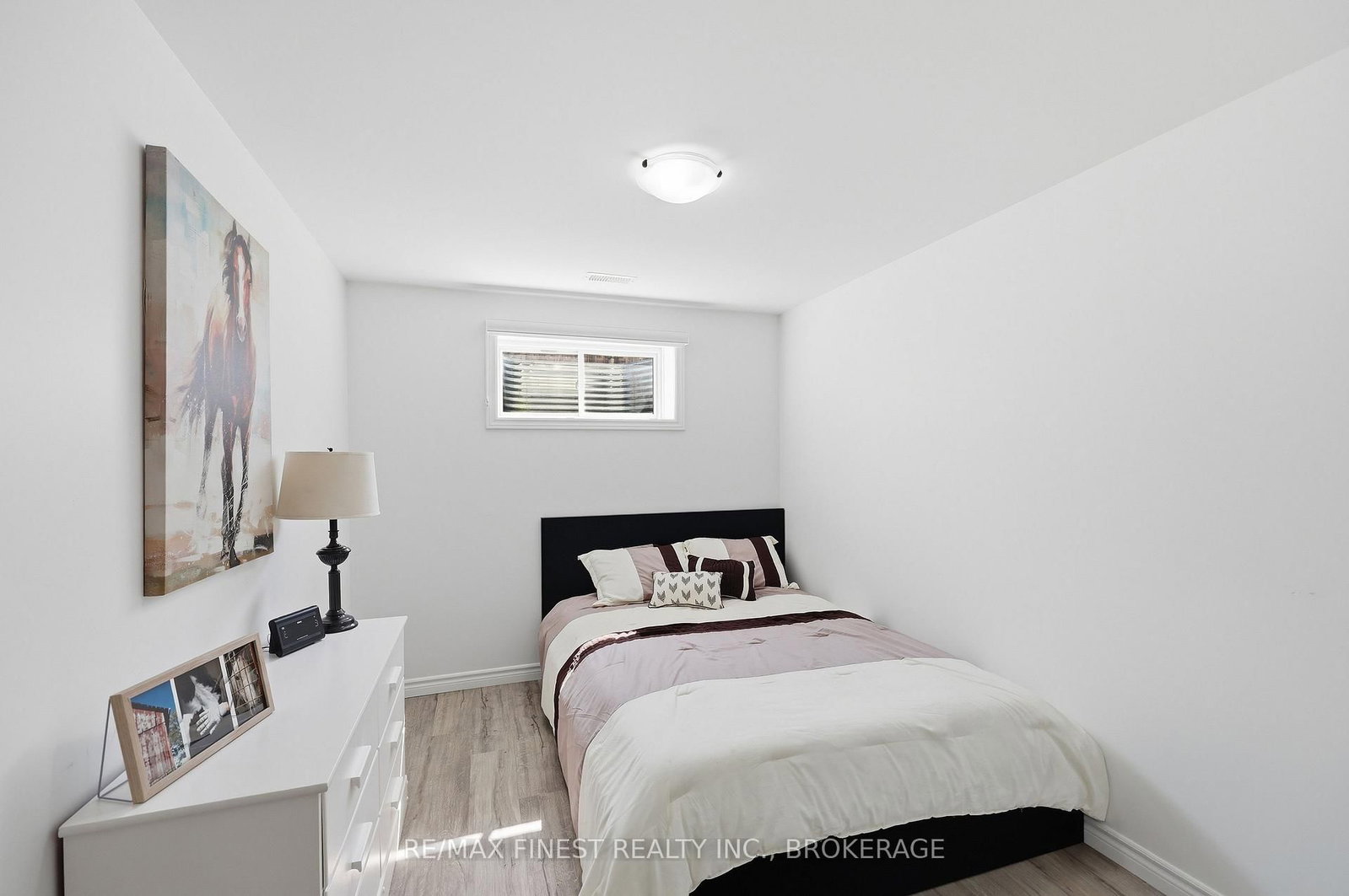 1650 Brookedayle Avenue • Kingston, ON photo 36