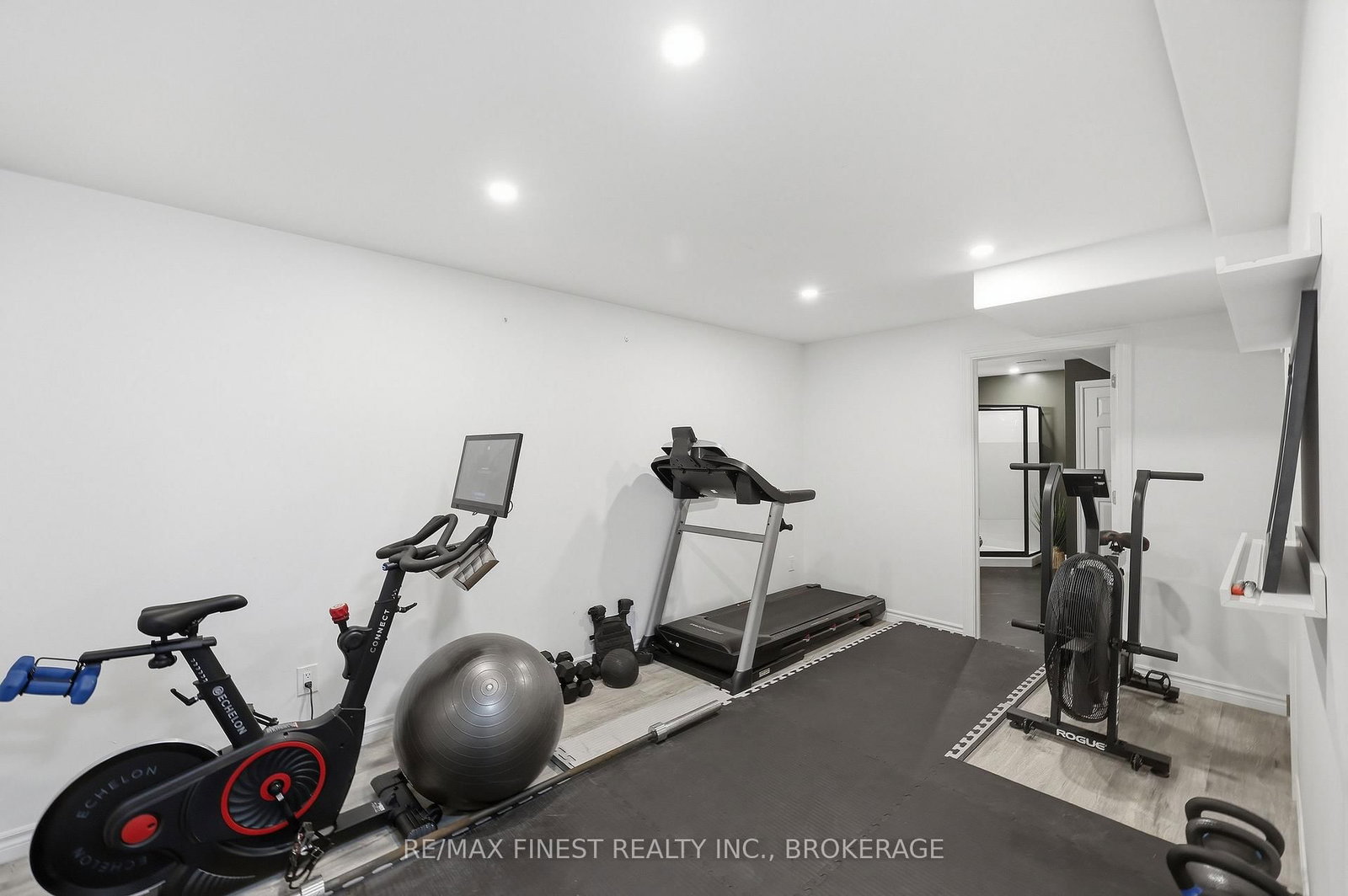 1650 Brookedayle Avenue • Kingston, ON photo 38