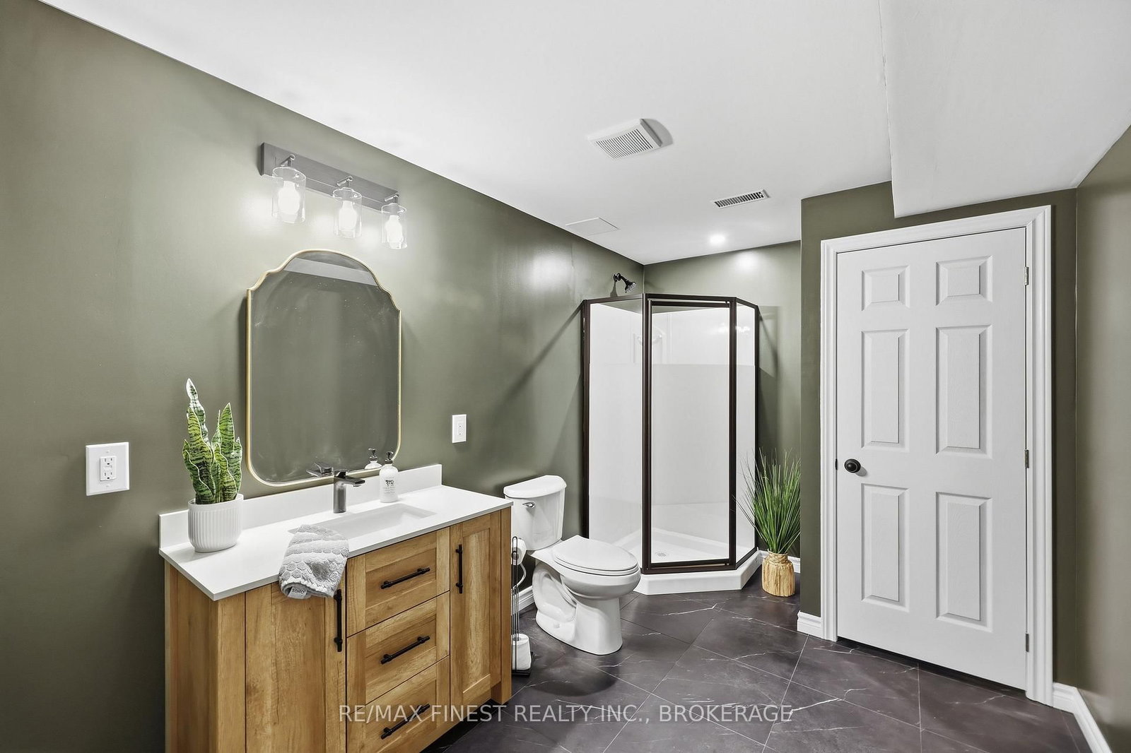 1650 Brookedayle Avenue • Kingston, ON photo 39