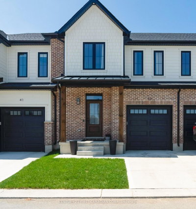 Townhouse for sale at 10 (15)-147 Scotts Drive, Lucan Biddulph, Ontario, N0M 2J0 - Lucan - MLS: X13753278