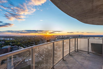 805 Carling Avenue • #3403 • Ottawa, ON photo 4