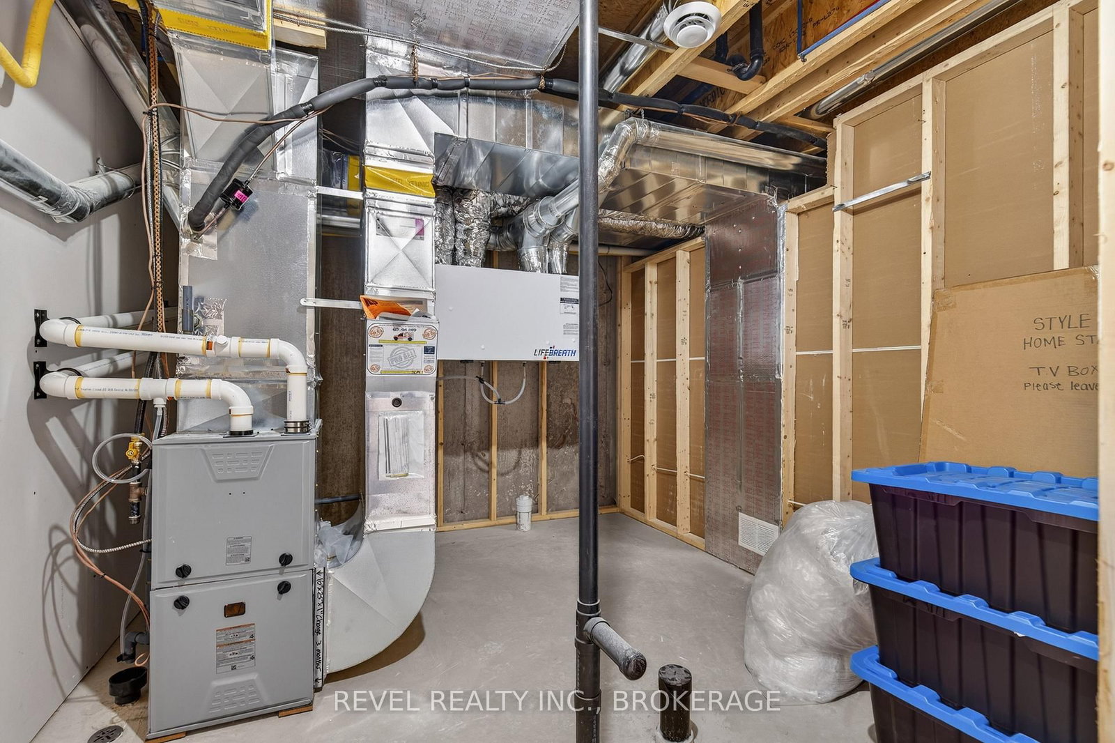 326 Dockside Drive • Kingston, ON photo 38