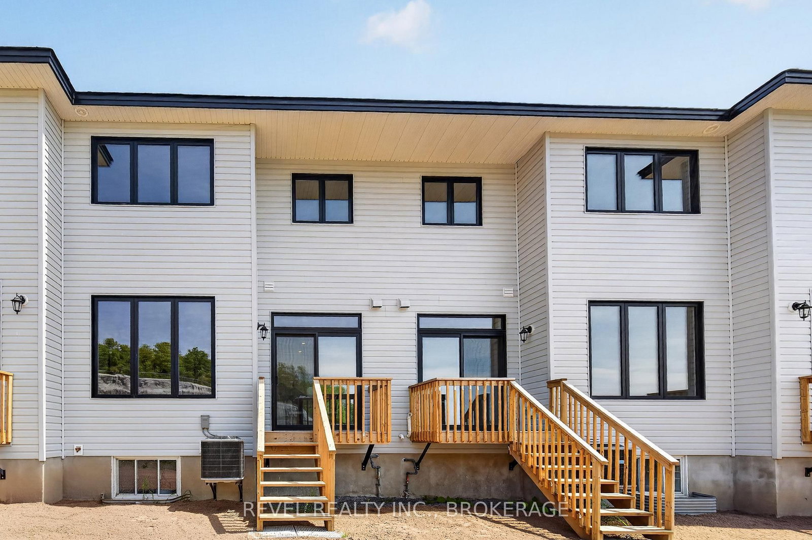 326 Dockside Drive • Kingston, ON photo 44