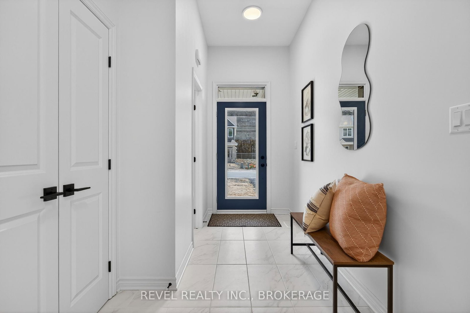 326 Dockside Drive • Kingston, ON photo 5