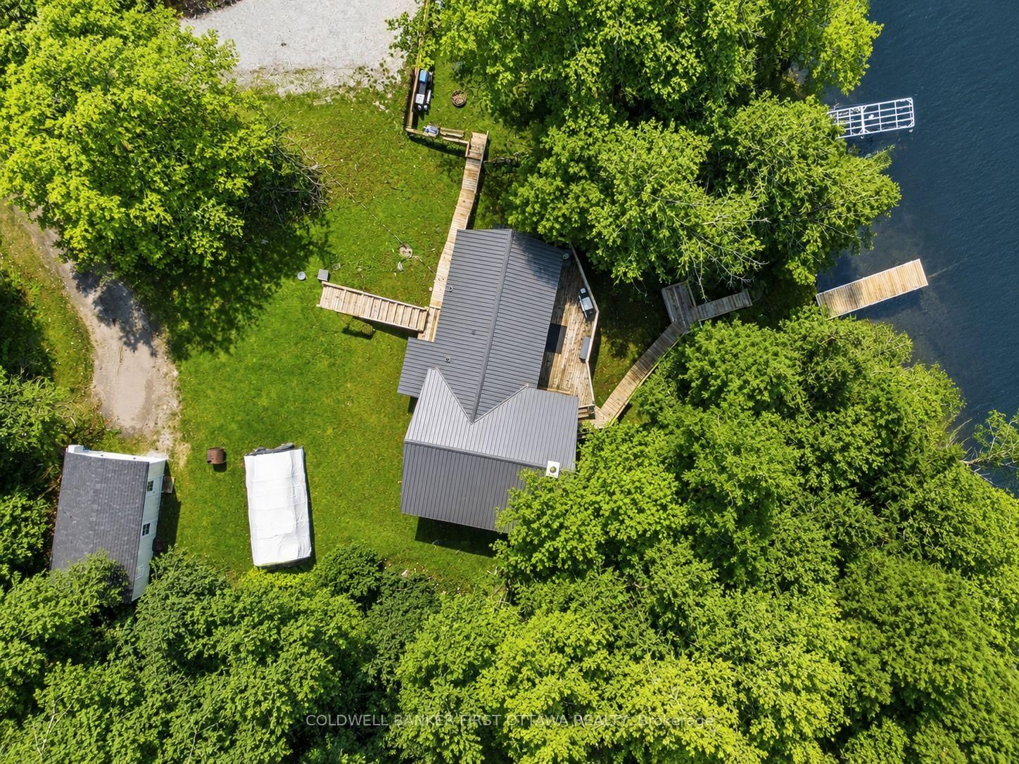 1091 Big Clear Lane • Frontenac, ON photo 3
