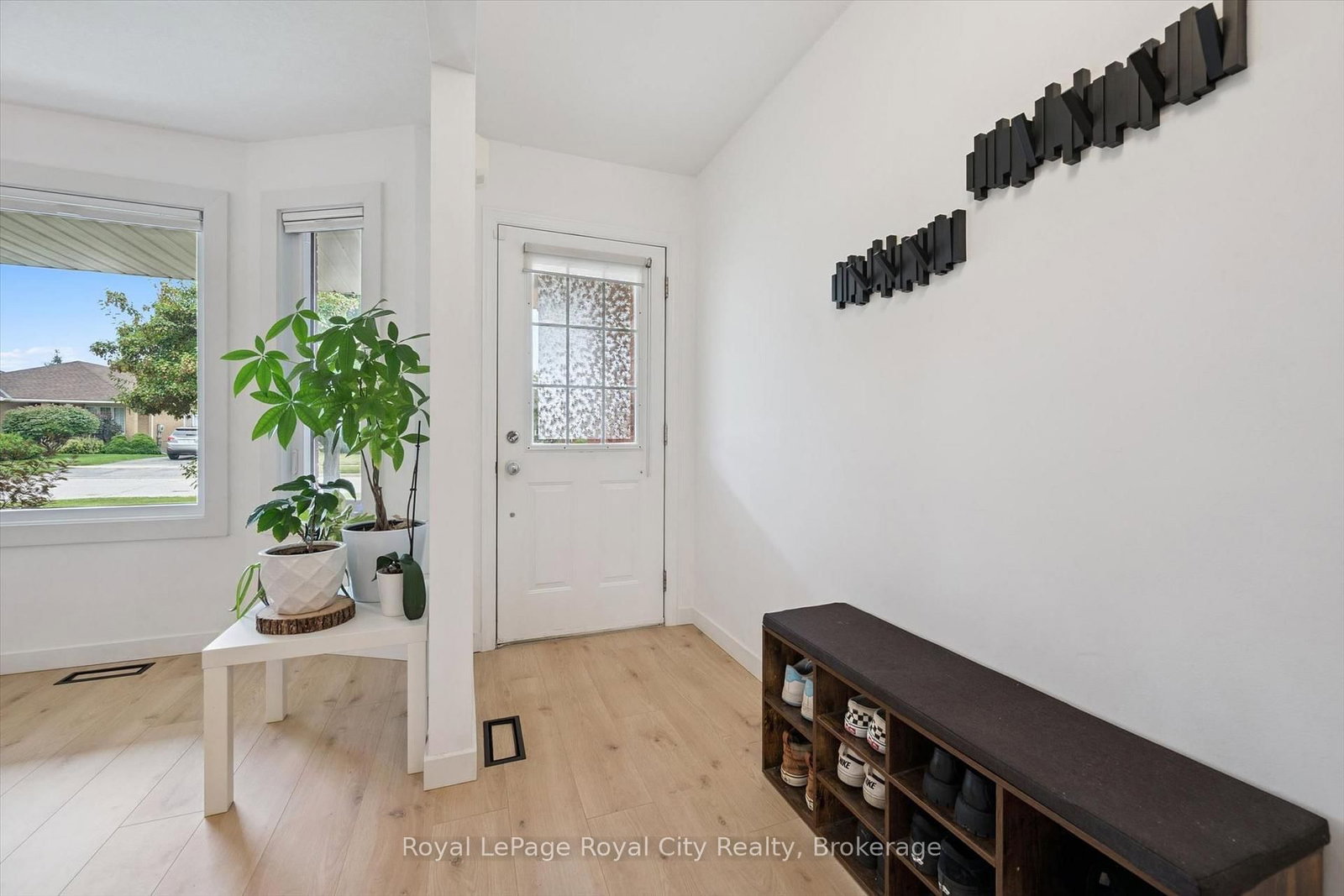 38 Borland Drive • Guelph, ON photo 3