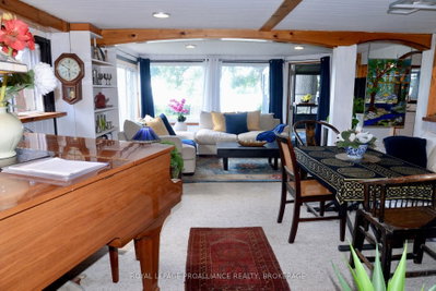 15 Sturtivans Lane • Front of Leeds & Seeleys Bay, ON photo 3