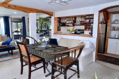15 Sturtivans Lane • Front of Leeds & Seeleys Bay, ON photo 4