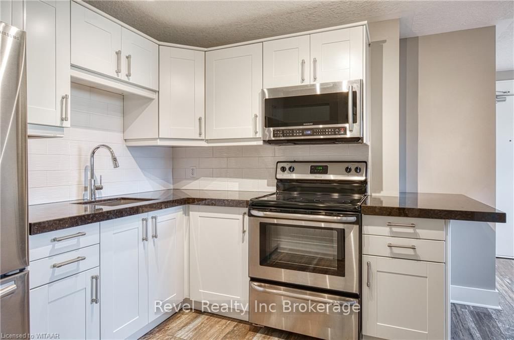 4 - 226 CLARKE Street N, Woodstock 5