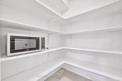 541 Starwood Drive • Guelph, ON photo 9