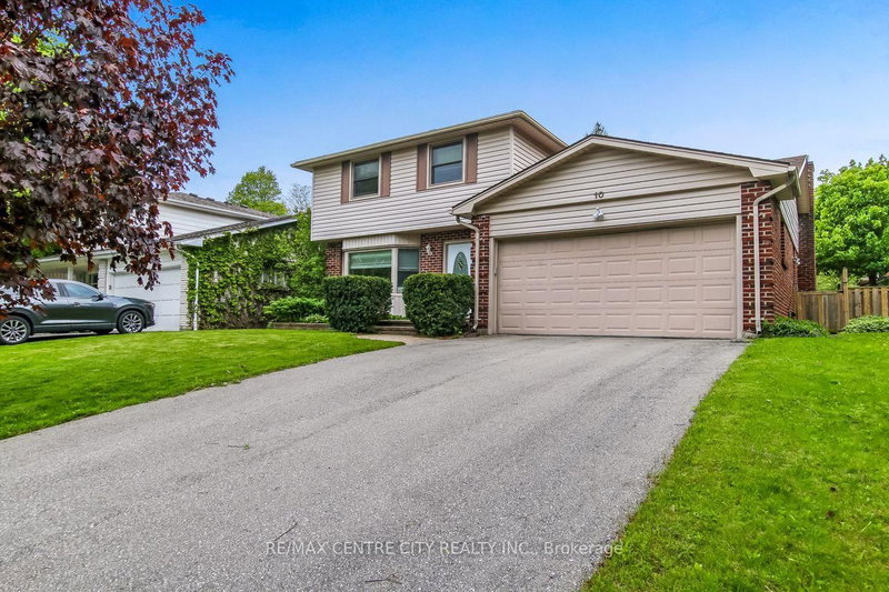 10 Runnymede Crescent