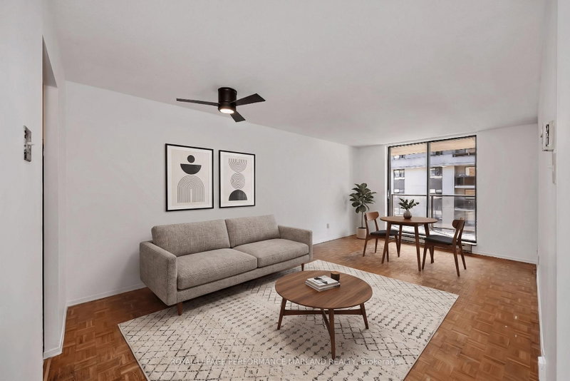 1804 - 475 Laurier Avenue W