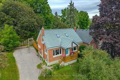 Detached House for sale at 194 Grove Street, Guelph, Ontario, N1E 2W7 - St. George's - MLS: X13753450