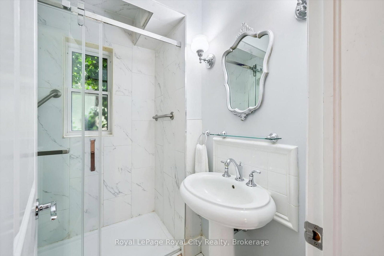 194 Grove Street • Guelph, ON photo 20