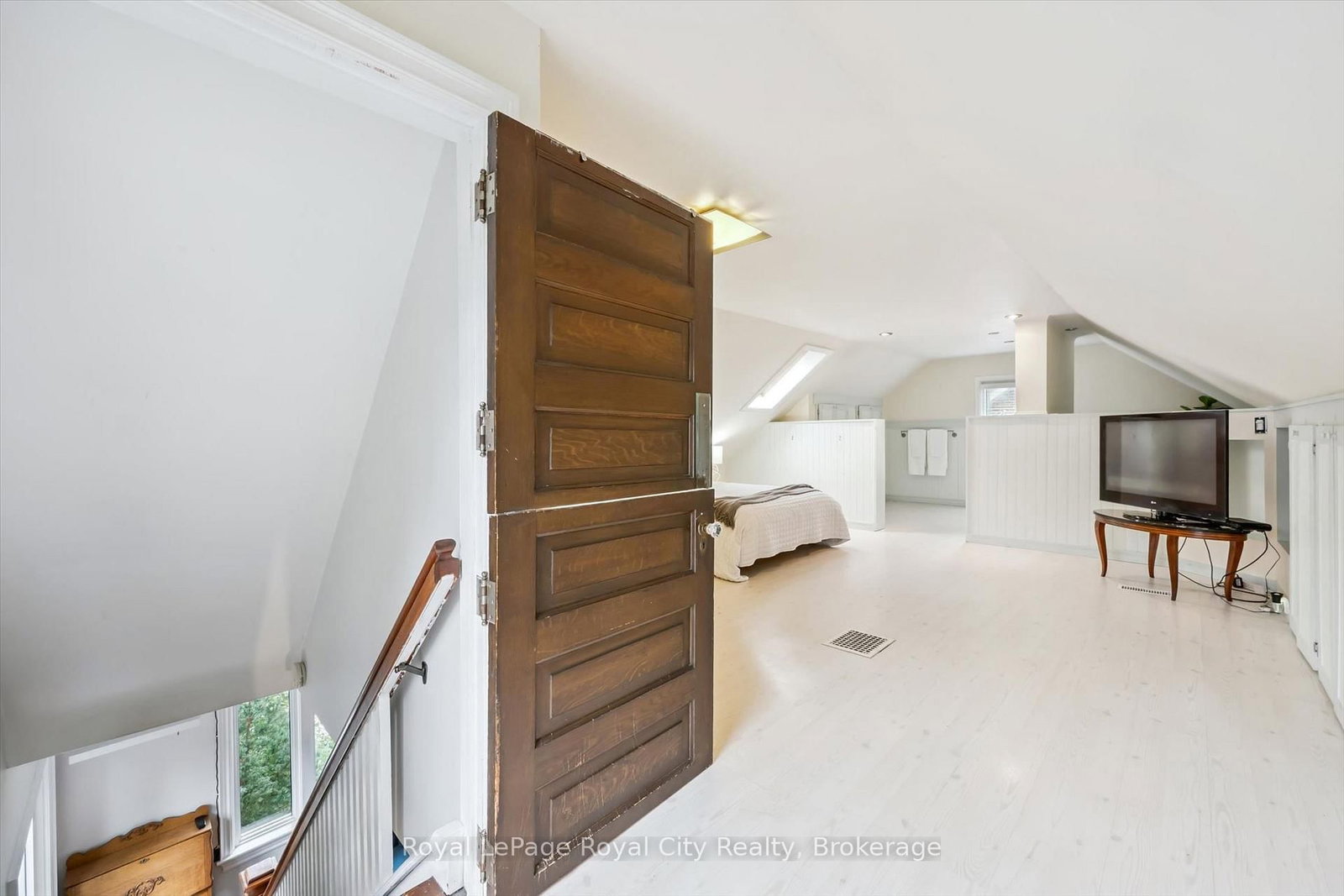 194 Grove Street • Guelph, ON photo 22
