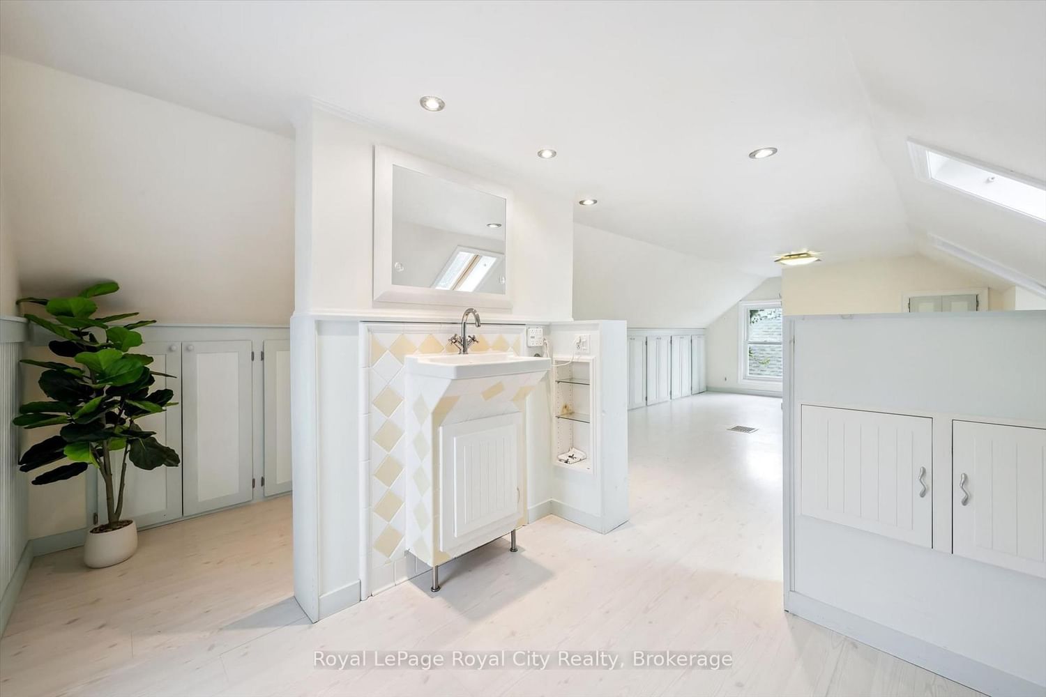 194 Grove Street • Guelph, ON photo 27
